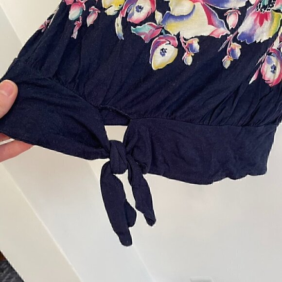 VANESSA VIRGINIA Luxe Blossoms Tee Navy Multi Floral Tie Knot 3/4 Sleeve Blouse - Picture 8 of 13